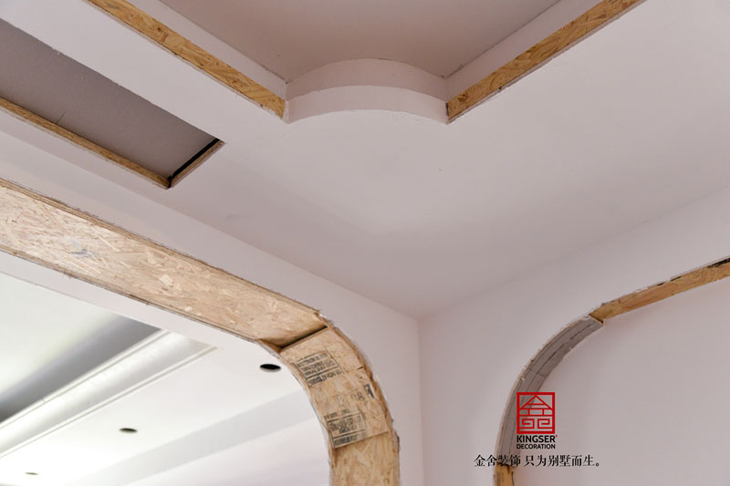 榮盛華府裝修施工現場油工階段