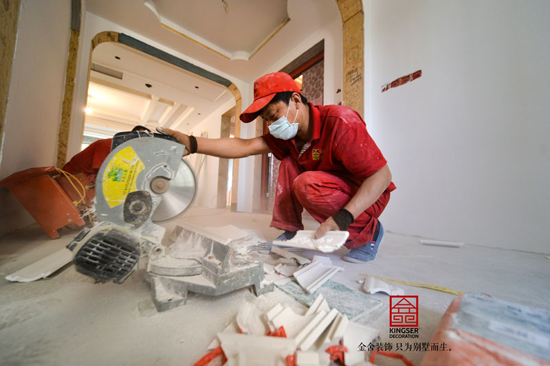 榮盛華府裝修施工現場油工階段