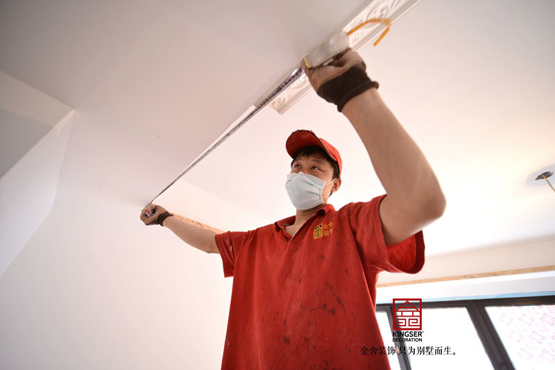 榮盛華府裝修施工現場油工階段